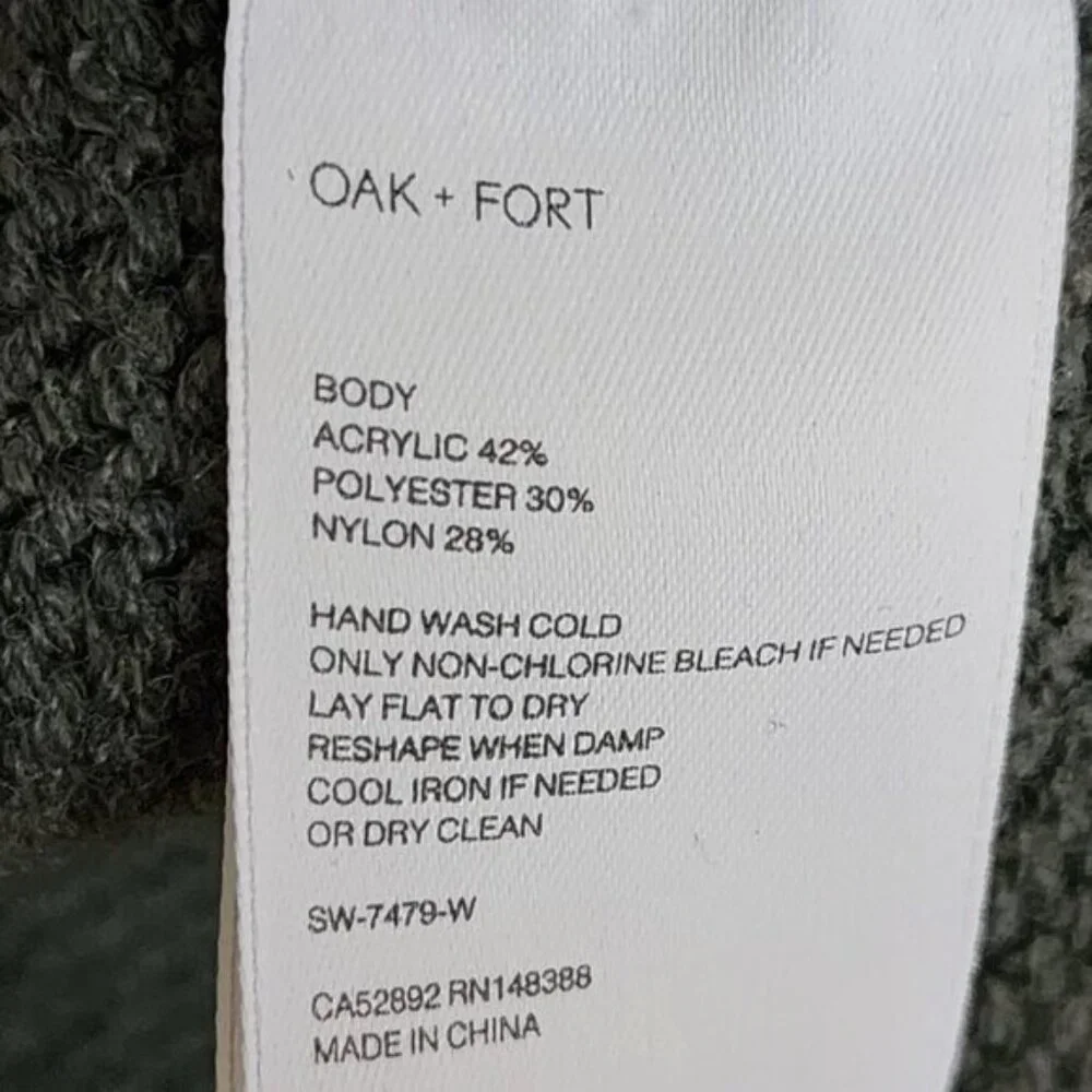 Oak & Fort Green Chunky Knit Collared V-Neck Oversized Cropped Sweater - Picture 7 of 7